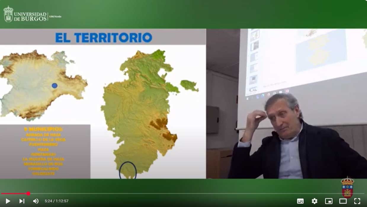 El arqueólogo Ángel Palomino durante la conferencia